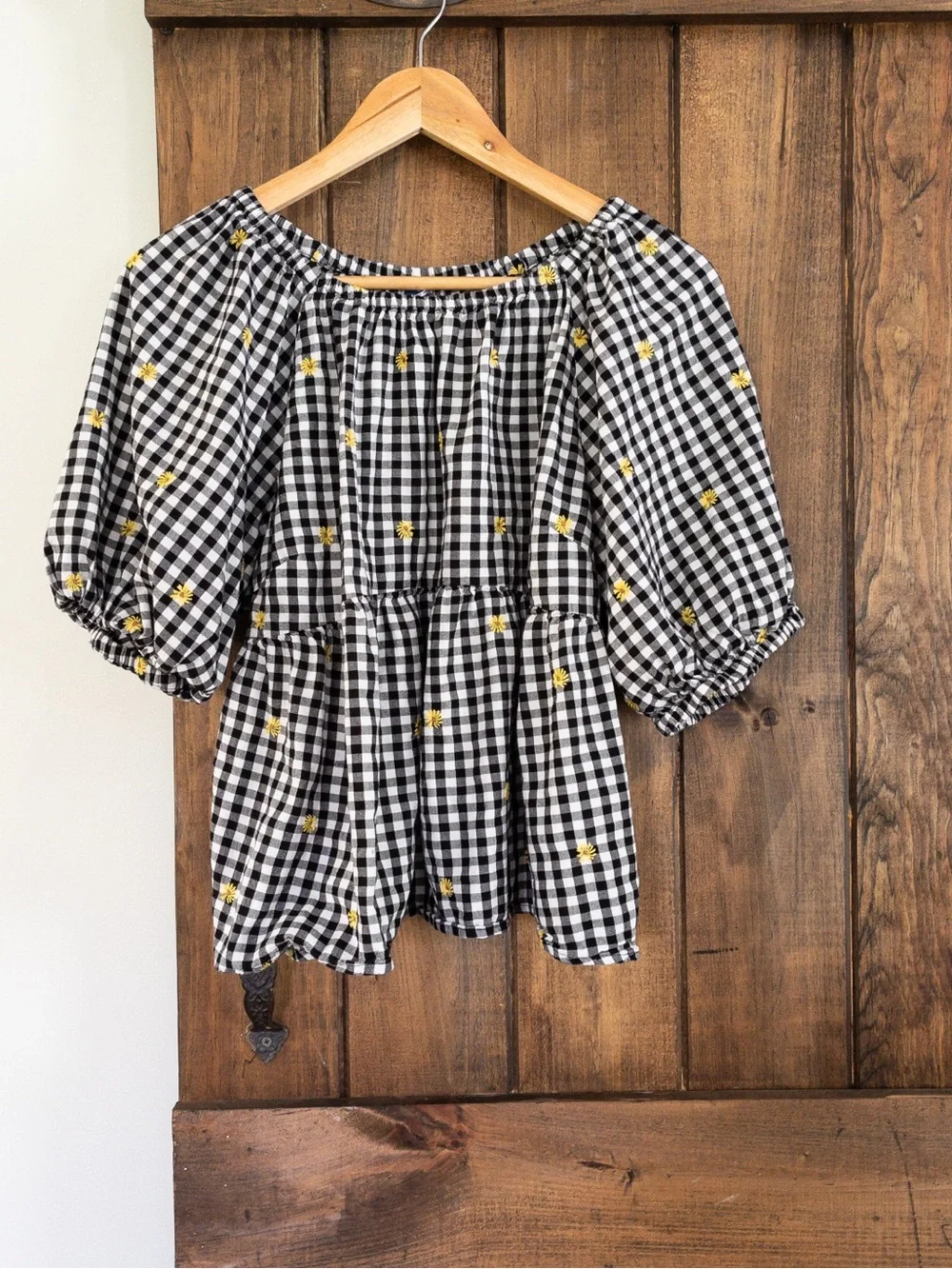 Old Navy Black & White Gingham Checkered Embroidered Daisy Babydoll Blouse Large